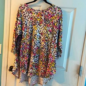 Colorful leopard print top